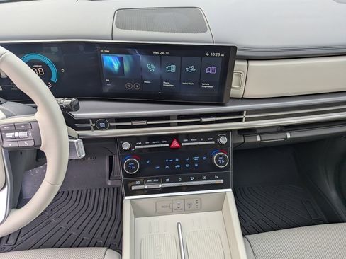 Used 2024 Hyundai Santa Fe SEL image 17