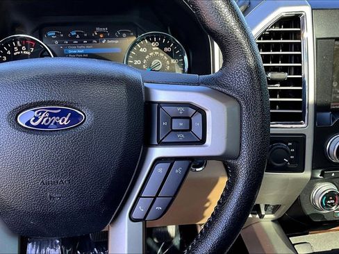 Used 2015 Ford F150 Lariat w/ Equipment Group 502A Luxury AWD/4WD image 15