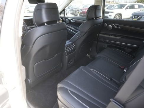 Used 2025 Genesis GV80 2.5T Prestige AWD/4WD image 12