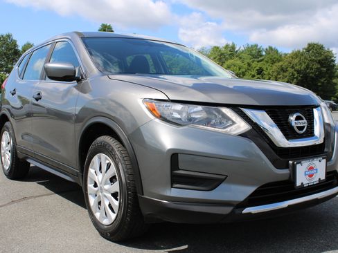 Used 2017 Nissan Rogue S AWD/4WD image 4
