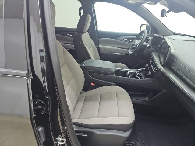 Used 2026 Chevrolet Traverse LT w/ Driver Confidence Package FWD image 14