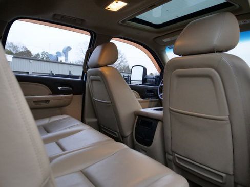 Used 2011 GMC Sierra 3500 Denali image 34