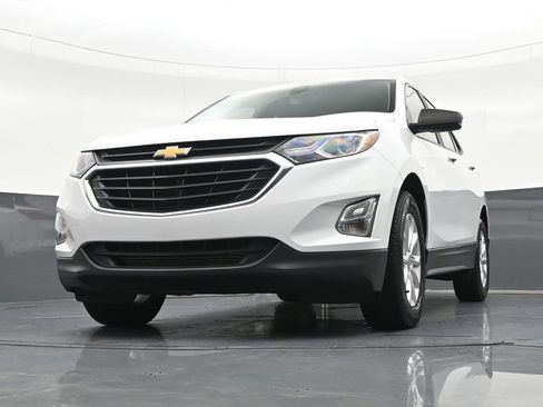 Used 2020 Chevrolet Equinox LS FWD image 32