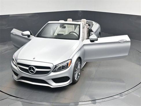 Used 2018 Mercedes-Benz C 300 Cabriolet image 43
