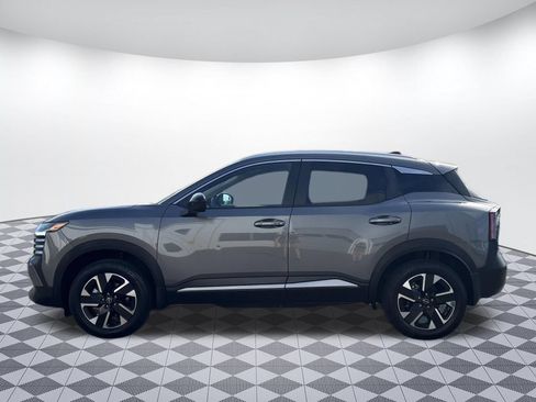 Used 2026 Nissan Kicks SV w/ SV Premium Package AWD/4WD image 4