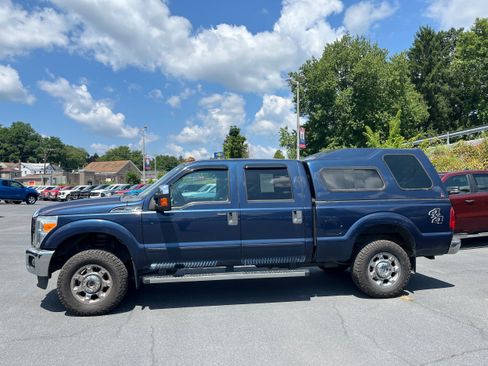 Used 2015 Ford F250 XLT w/ XLT Premium Package AWD/4WD image 7
