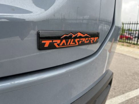 Used 2025 Honda Pilot TrailSport image 9
