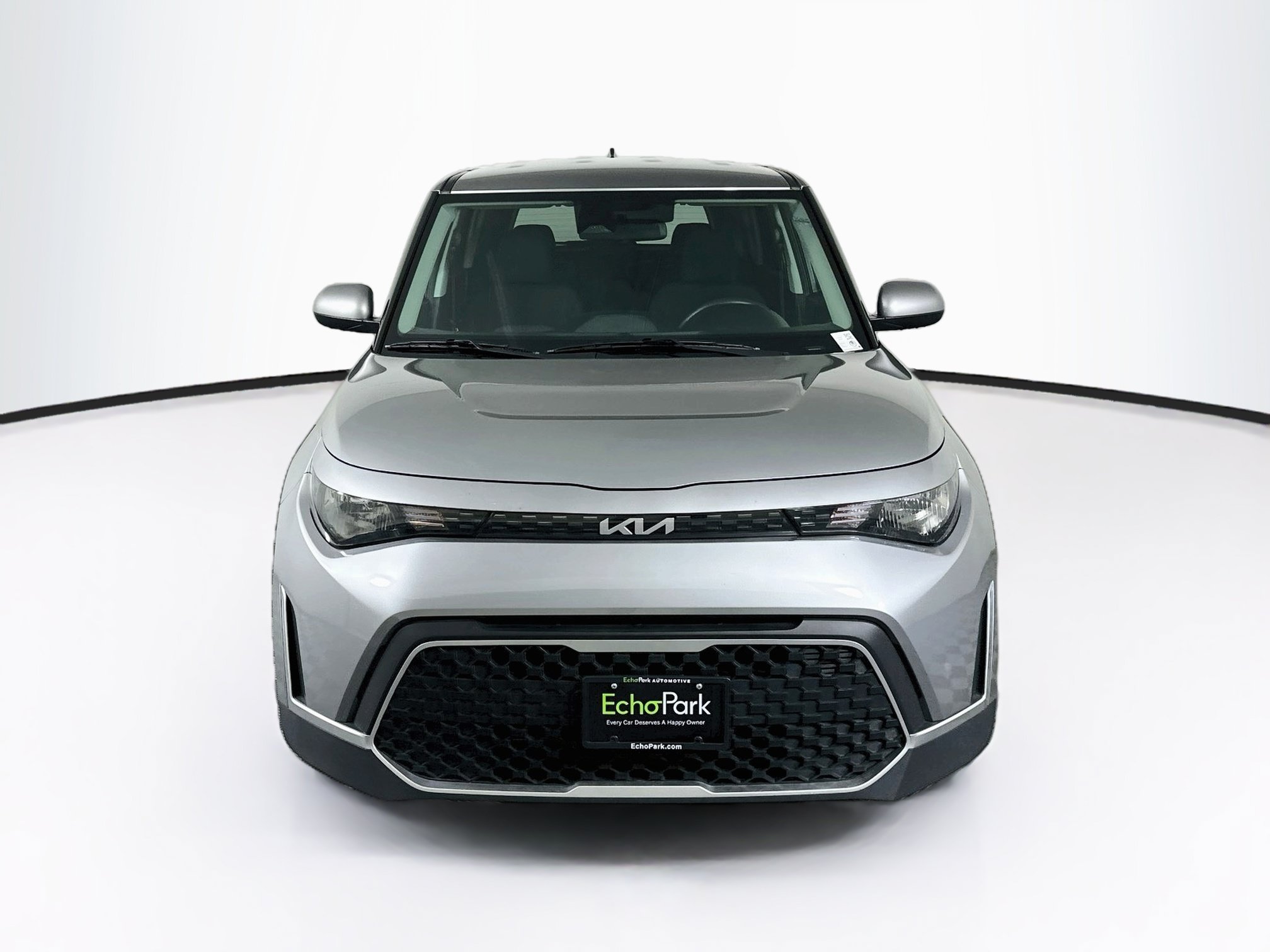 Used 2025 Kia Soul LX w/ LX Technology Package FWD image 2