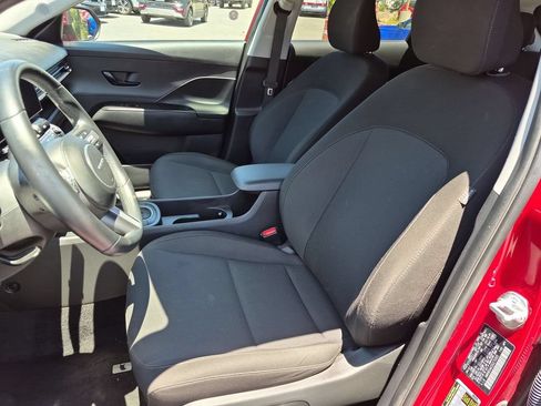 Used 2025 Hyundai Kona SEL FWD image 25