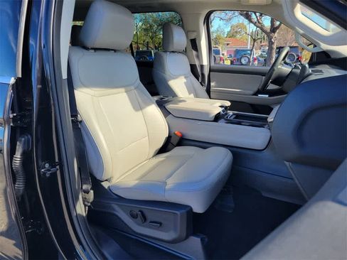 Used 2025 Ford Expedition Max Active image 18