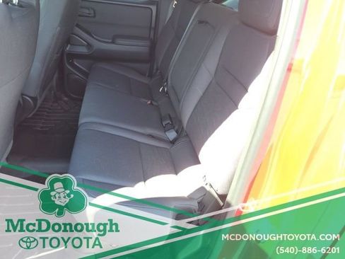 Used 2022 Nissan Frontier S w/ Technology Package image 15