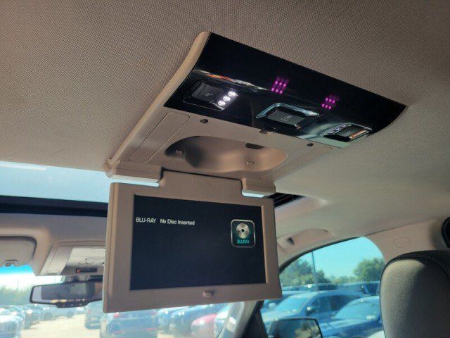 Used 2017 GMC Yukon SLT w/ Open Road Package RWD image 31