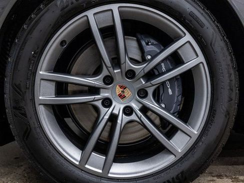 New 2026 Porsche Cayenne Coupe AWD/4WD image 17
