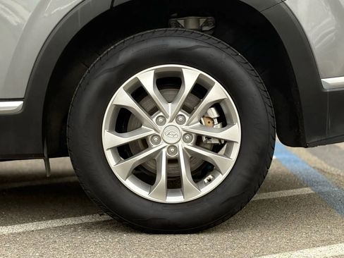 Used 2019 Hyundai Santa Fe SE image 30