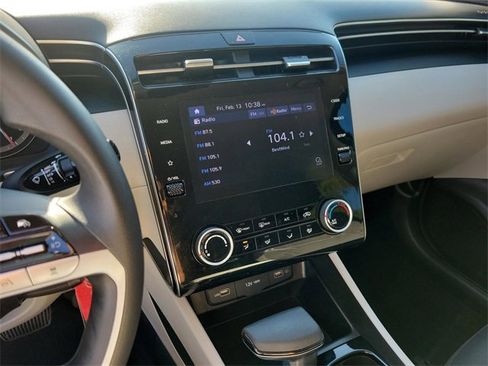 Used 2023 Hyundai Tucson SE image 22