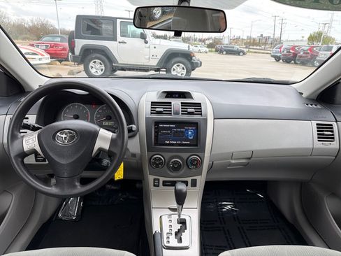 Used 2012 Toyota Corolla LE FWD image 20