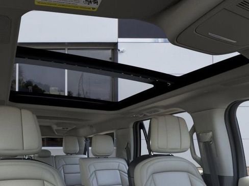 New 2025 Lincoln Navigator L Reserve image 22