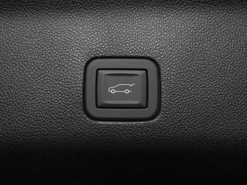 Used 2026 Cadillac Escalade ESV Sport w/ Touring Package image 14