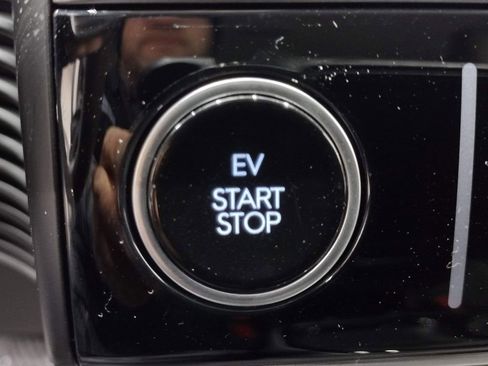 New 2026 Hyundai Ioniq 5 SEL image 31