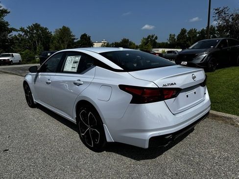 New 2025 Nissan Altima 2.5 SR w/ SR Premium Package image 7