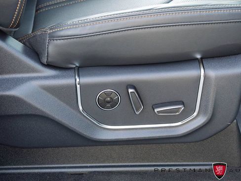 Used 2024 Ford Expedition Max Platinum AWD/4WD image 30