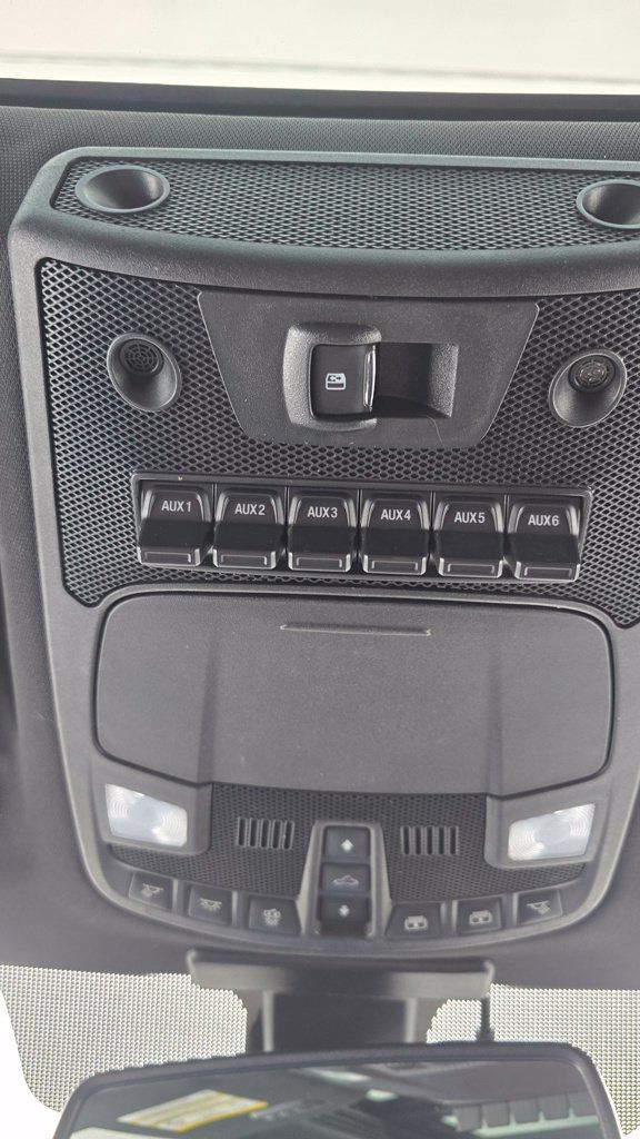 Used 2018 Ford F350 Platinum w/ Platinum Ultimate Package AWD/4WD image 29