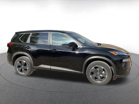 Used 2025 Nissan Rogue SV image 21