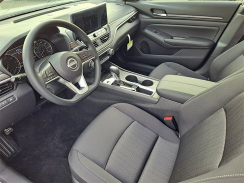 New 2025 Nissan Altima 2.5 SV w/ SV Special Edition Package image 7
