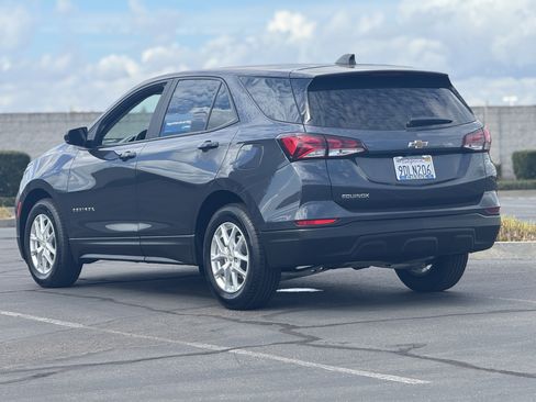Certified 2022 Chevrolet Equinox LS image 5
