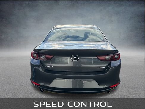 Used 2022 MAZDA MAZDA3 s image 4