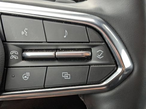 Used 2025 Chevrolet Equinox LT w/ Convenience Package II FWD image 25