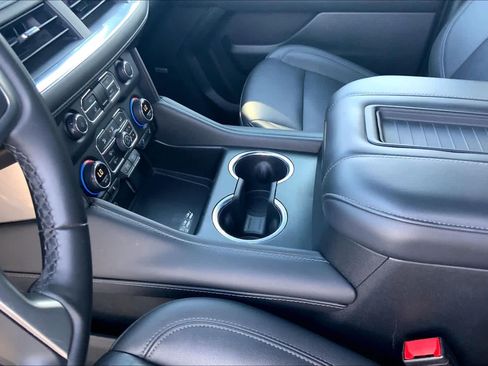 Used 2024 Chevrolet Tahoe LT AWD/4WD image 33
