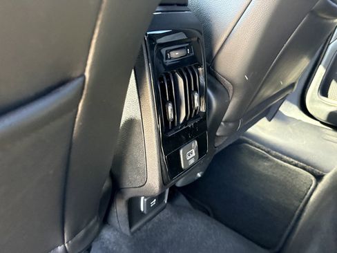 Used 2023 Jeep Compass Latitude w/ Sun and Sound Group AWD/4WD image 17