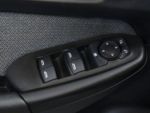 Used 2025 Chevrolet TrailBlazer LS FWD image 17