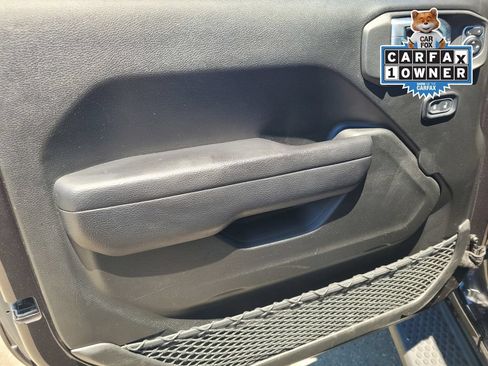 Used 2024 Jeep Wrangler Unlimited AWD/4WD image 15