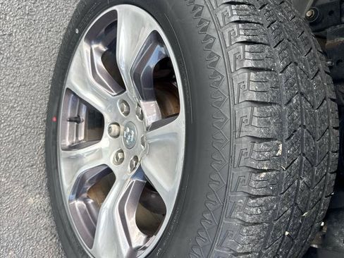 Used 2019 RAM 1500 Laramie AWD/4WD image 26