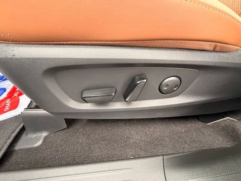 New 2026 Nissan Pathfinder Platinum AWD/4WD image 13