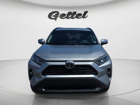 Used 2019 Toyota RAV4 XLE w/ Convenience Package image 2