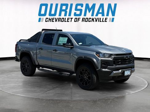 New 2026 Chevrolet Colorado Trail Boss w/ Midnight Edition AWD/4WD image 1