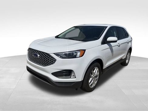 Certified 2024 Ford Edge SEL w/ Convenience Package AWD/4WD image 4