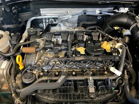 Used 2019 Volkswagen Tiguan SE w/ Panoramic Sunroof Package image 58