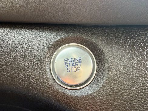 Used 2020 Hyundai Santa Fe SEL w/ Cargo Package image 15