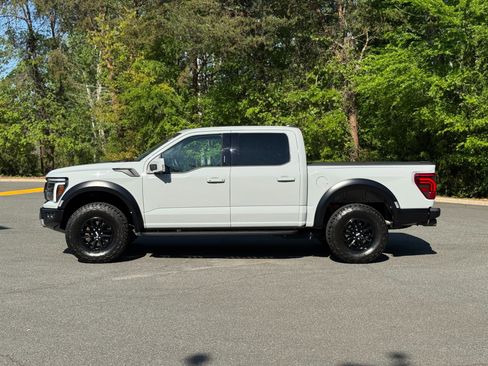 Used 2024 Ford F150 Raptor image 6