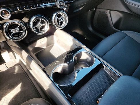 Used 2024 Chevrolet Blazer EV LT image 20