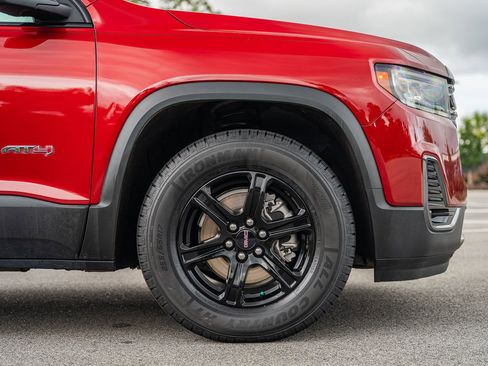 Used 2023 GMC Acadia AT4 w/ Technology Package image 9