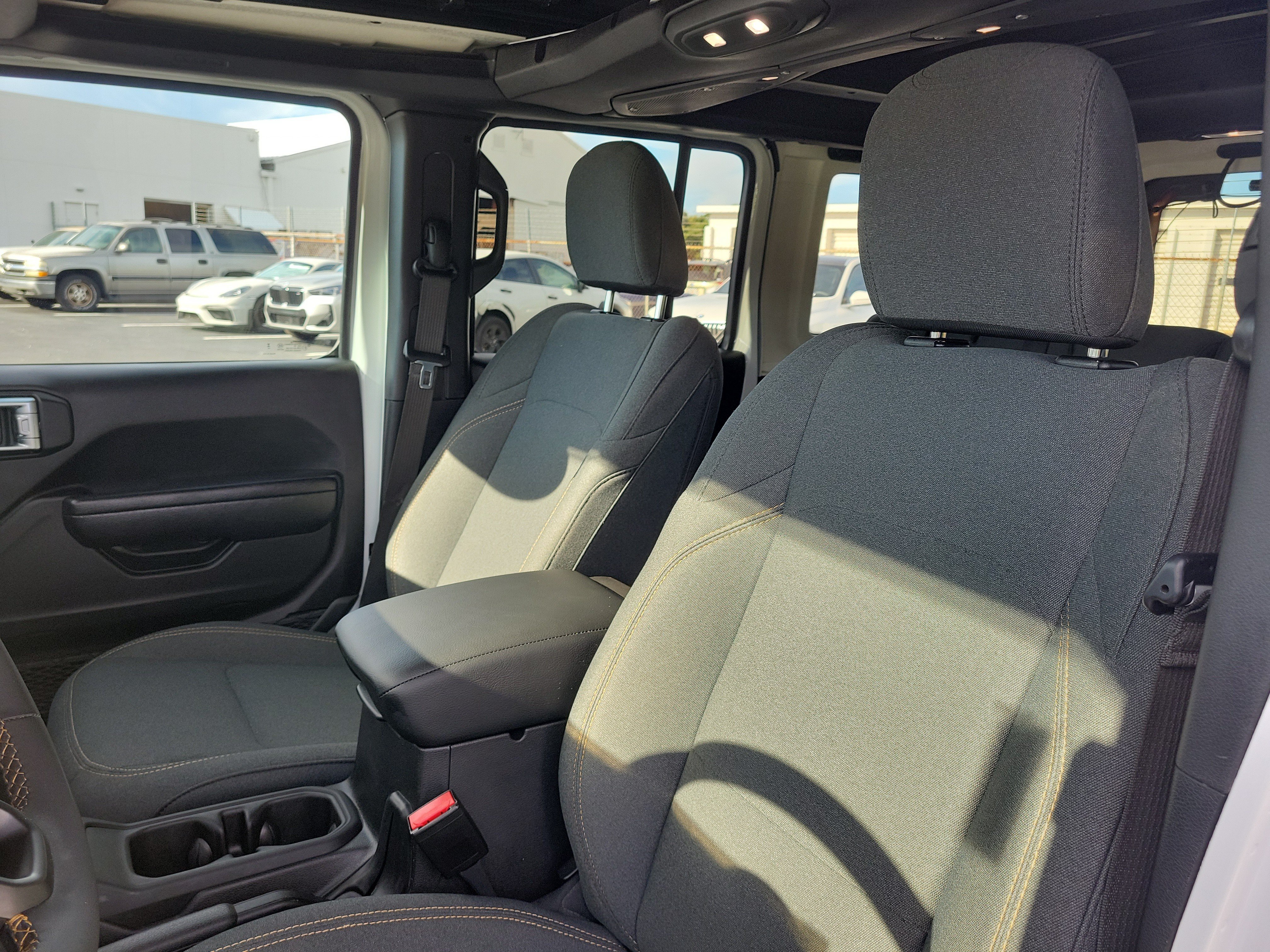 Used 2024 Jeep Wrangler Unlimited Sport AWD/4WD image 21