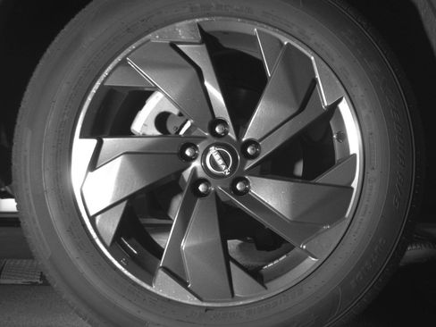 Used 2025 Nissan Rogue SV image 15