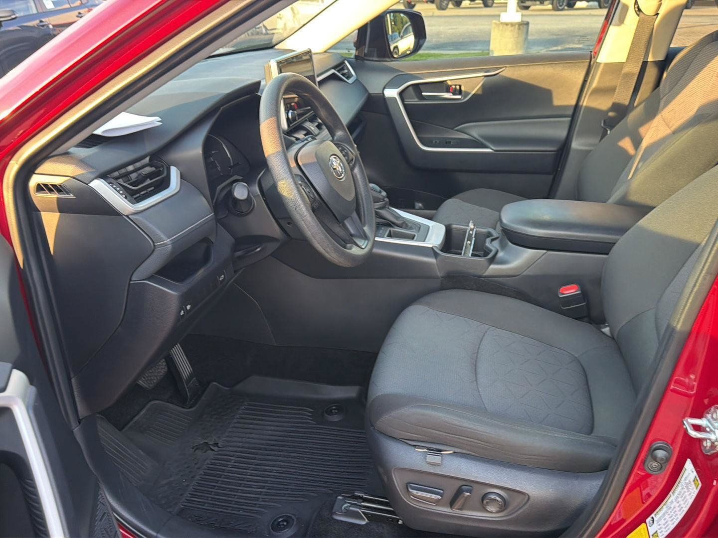 Certified 2025 Toyota RAV4 XLE w/ Convenience Package FWD image 10