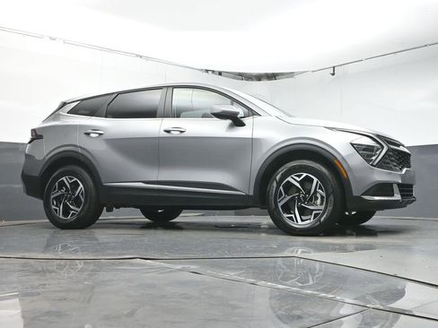 Used 2024 Kia Sportage LX image 27