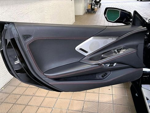 Used 2022 Chevrolet Corvette Stingray Premium Cpe w/ 3LT image 2